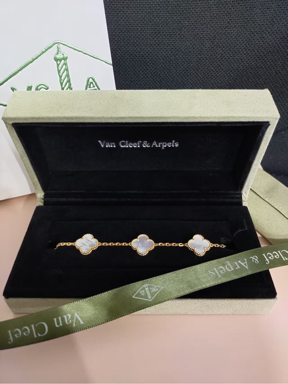 ✅Van Cleef & Arpels White Bracelet✅